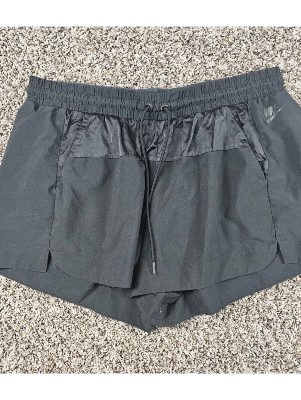 Nike Womens Sz XL Loose Fit Athletic Running Shorts Black Satin Trim